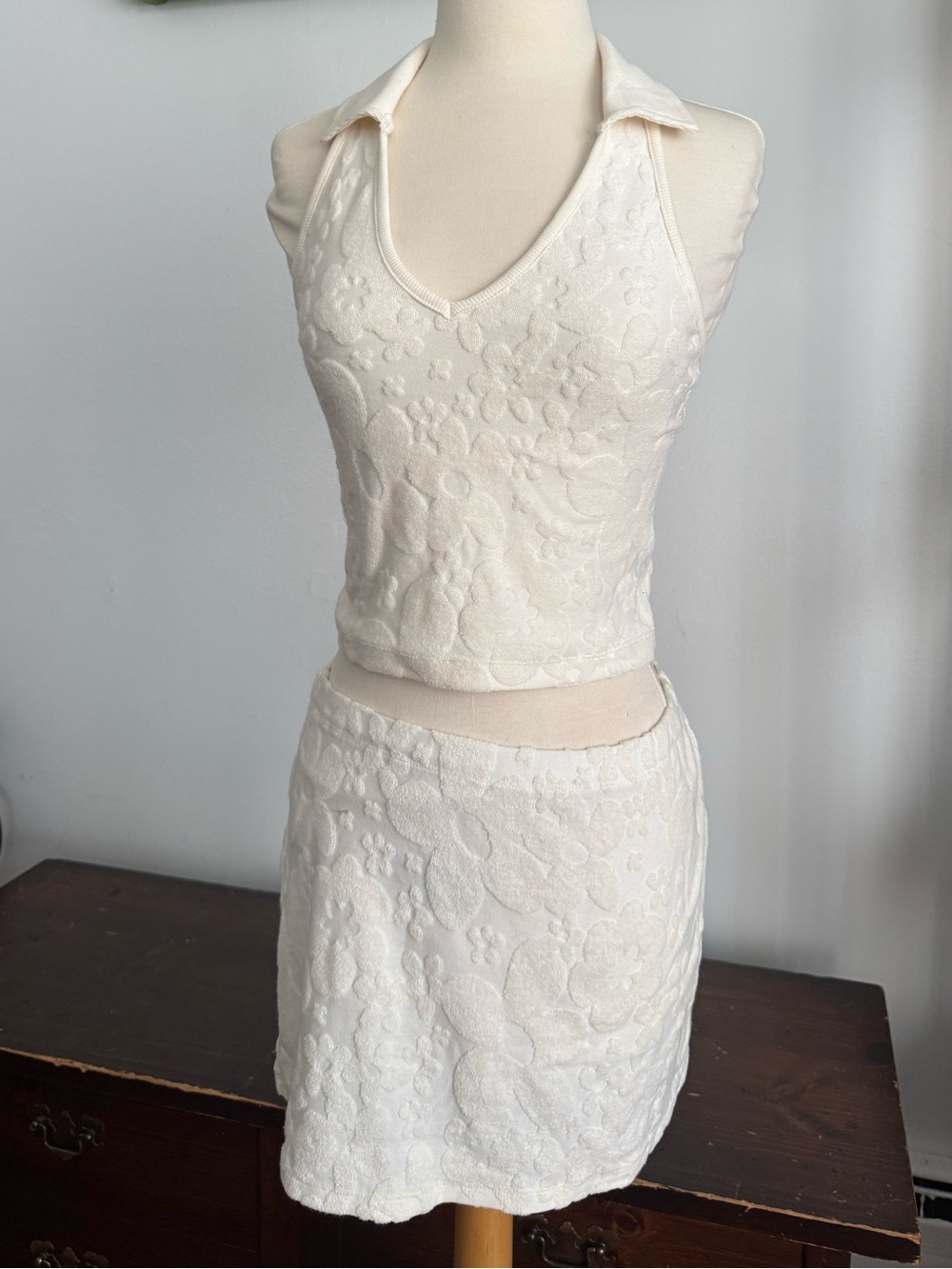 Forever 21 Cream Floral Textured Mini Skirt Set